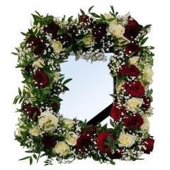 Венки из живых цветов